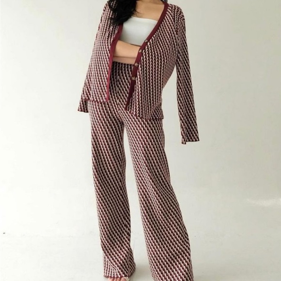 LUNETA Ariella Pants and Cardigan in Wine - Picture 1 of 4